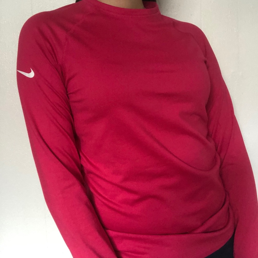 NIKE workout long sleeve shirt
